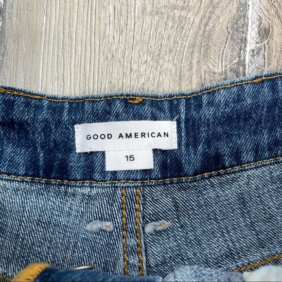 Good American The Cut Off Shorts - Picture 7 of 9